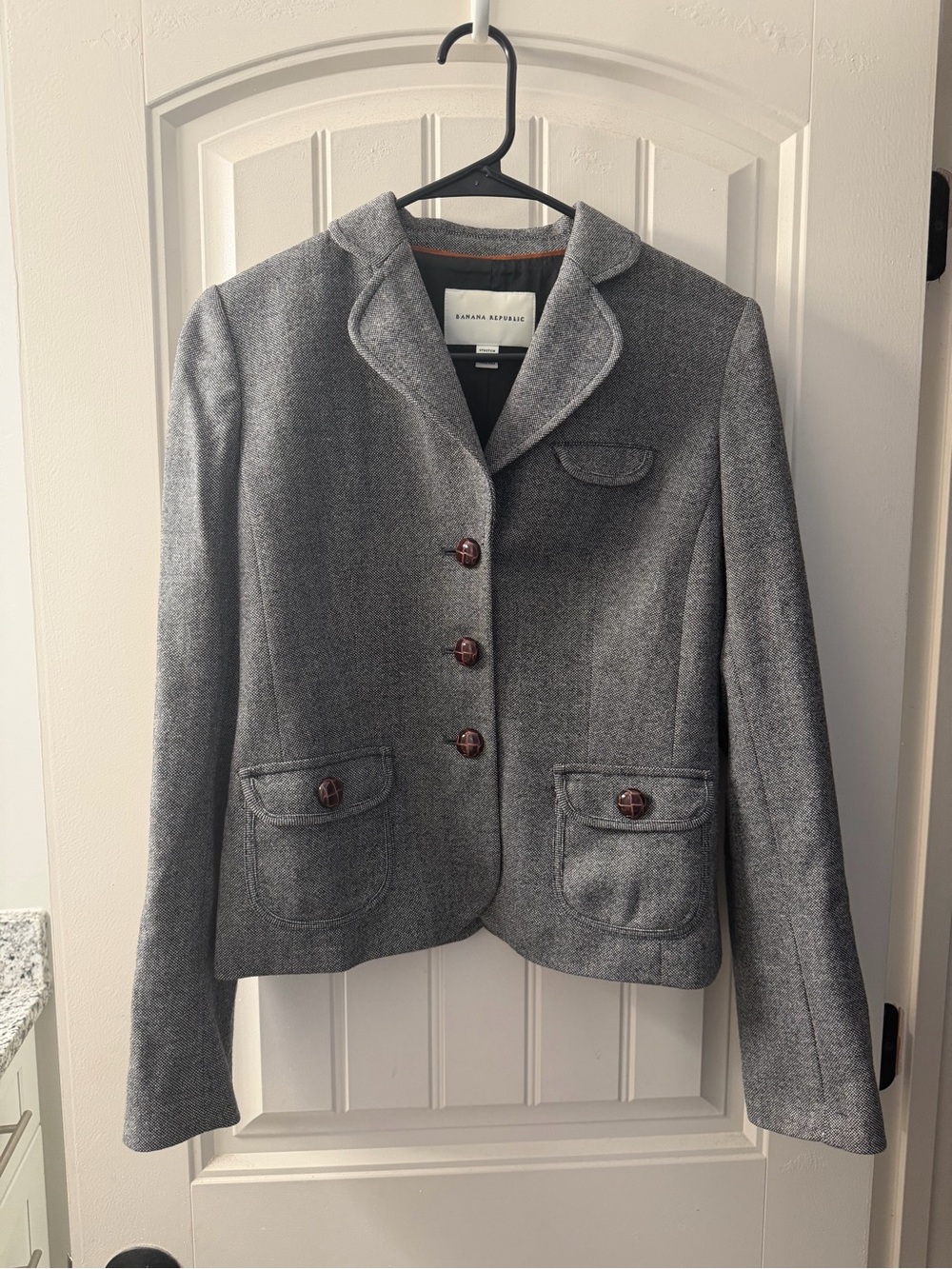 Banana Republic Women's Gray.
Herringbone Tweed Wool Blend
Tailored Blazer